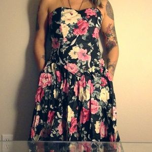 Vintage Positively Ellyn Strapless Floral Dress